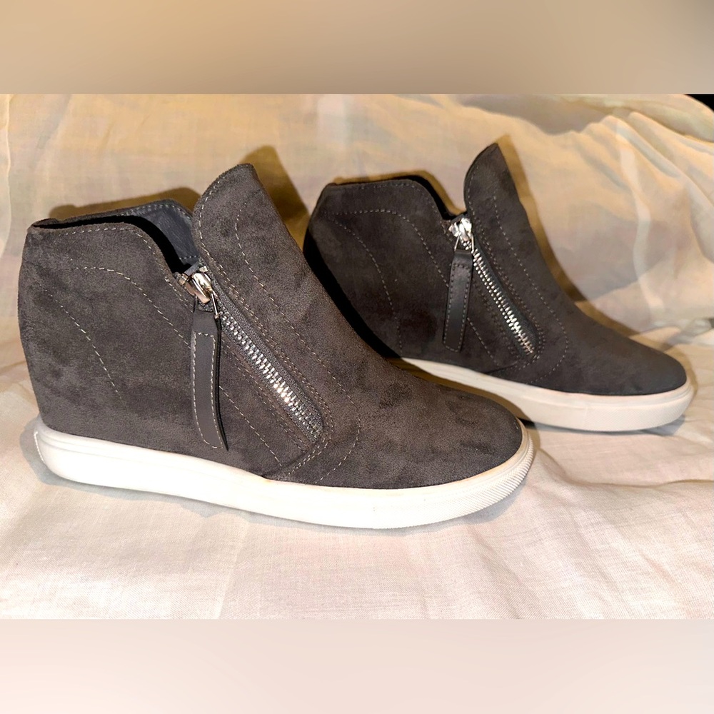 Madden Girl Wedge Sneakers size 7